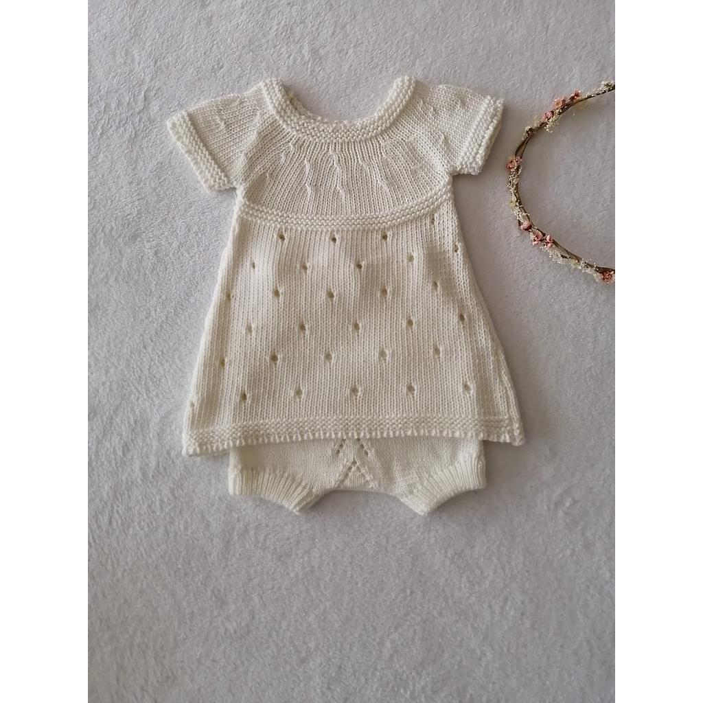 Vestido CLARA con cubre pañal de 0 a 3 meses. Color Marfil