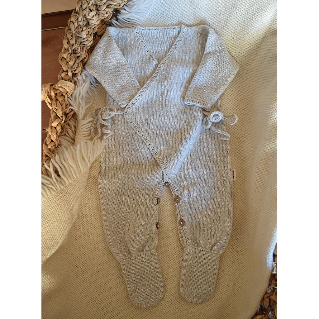 Entero ALBA liso,color avena, dralon. Talle 0 a 3